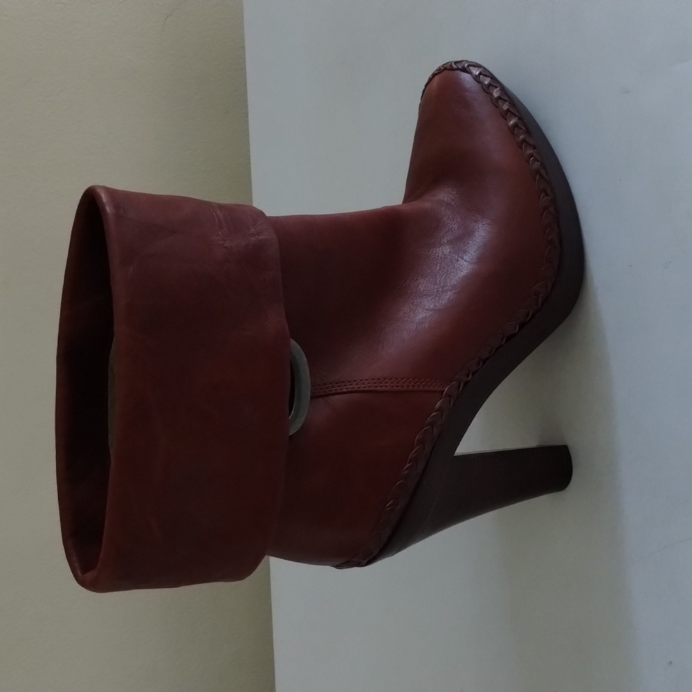 Cole Haan g series ankle booties size 8, brown, rust color